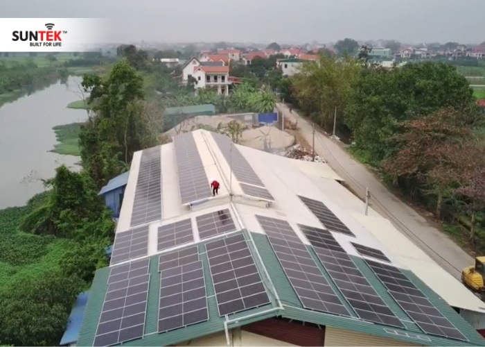 Công trình lắp đặt hệ thống năng lượng mặt trời áp mái hệh 100 kWp 3 pha bám tải và 6 kwp 1 pha có lưu trữ 14.3 kwh tại Đồng Than, Yên Mỹ, Hưng Yên