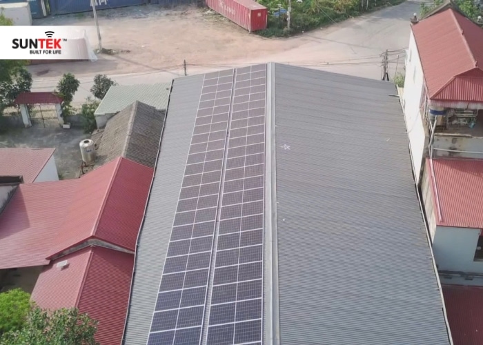 Công trình lắp đặt hệ thống năng lượng mặt trời áp mái hệ 35KWP 3 pha bám tải tại Tổ dân phố Sậm, Thị trấn Kép, Huyện lạng Giang, Tỉnh Bắc Giang.